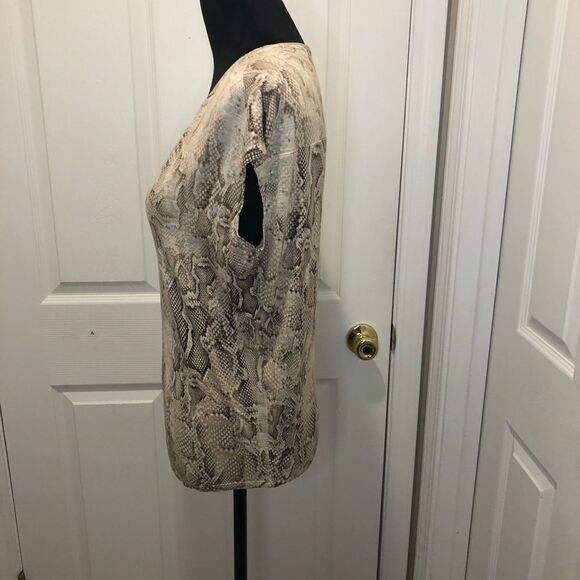 White House Black Market snake skin print cap sleeve blouse top - Picture 6 of 8